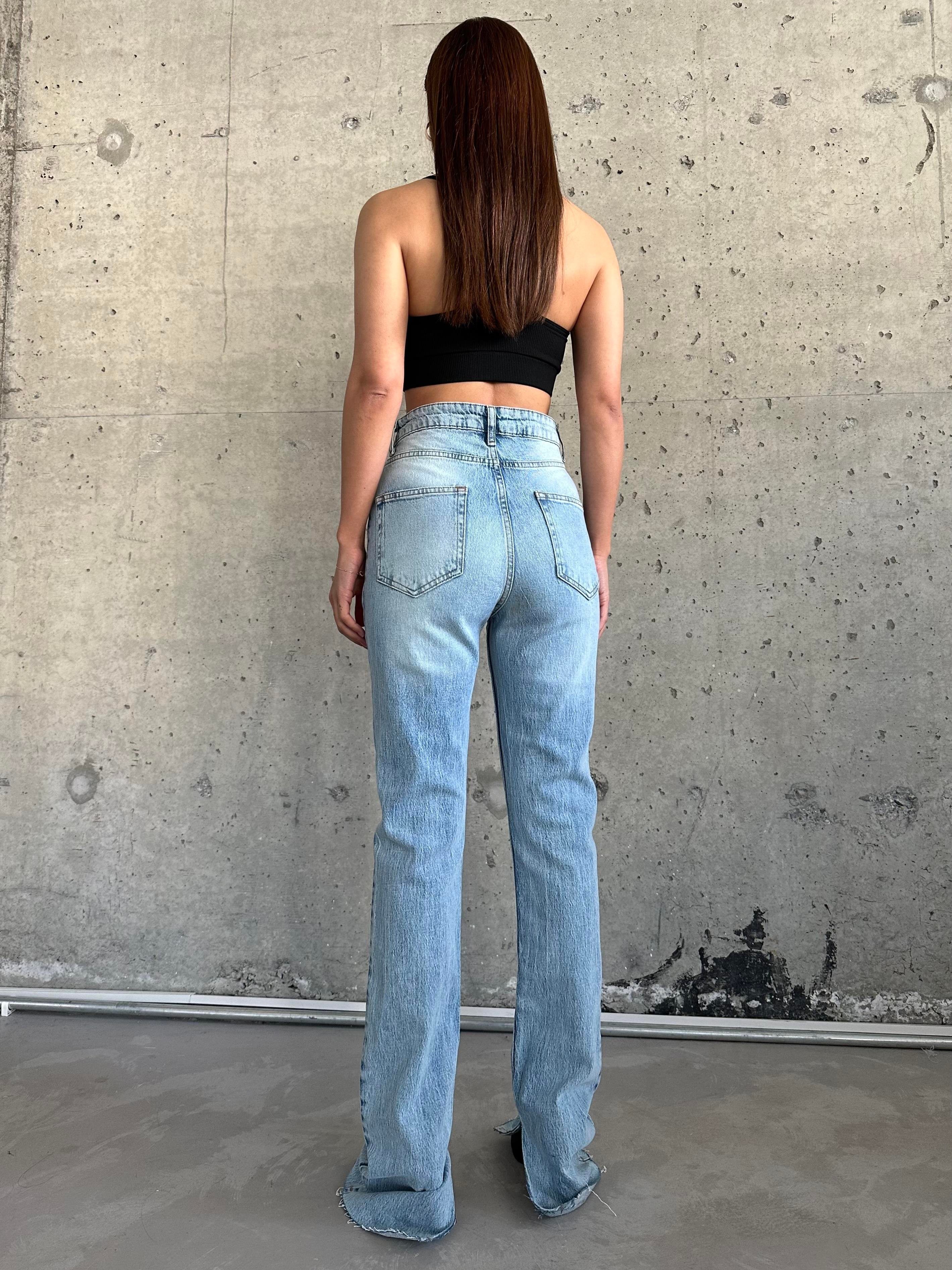 Kemerli Paçası Yırtmaçlı Straight Jean