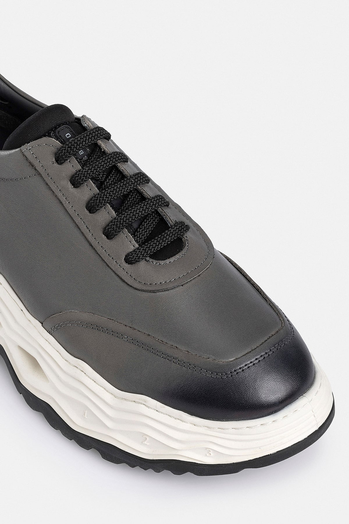 %100 Deri Esnek Tabanlı Gri Erkek Sneaker Ayakkabı