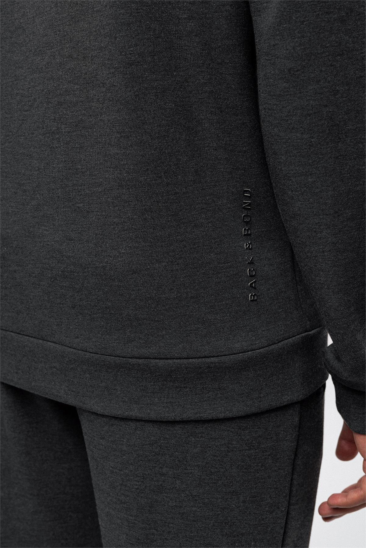 BİSİKLET YAKA BASKILI SWEAT