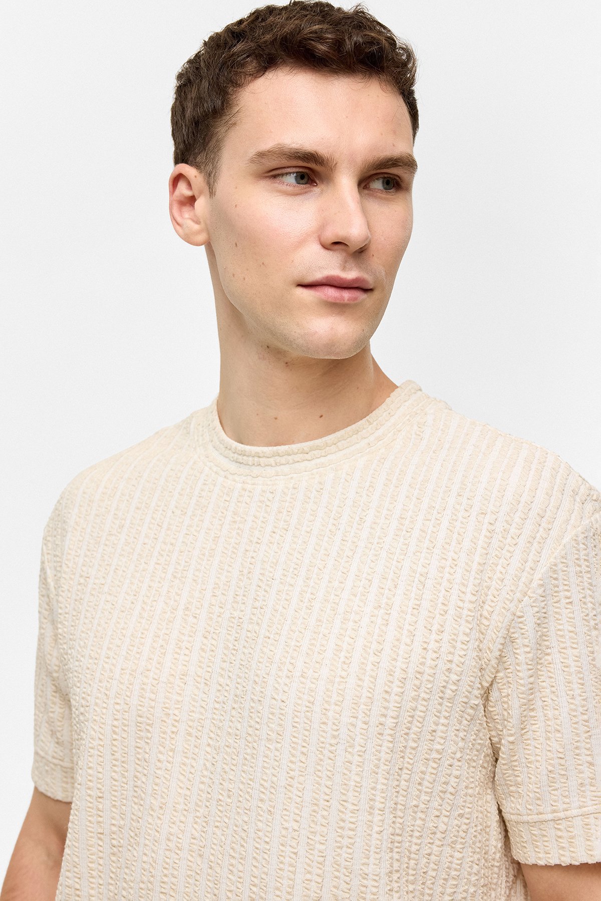 BİSİKLET YAKA JAKARLI RELAXED TSHIRT
