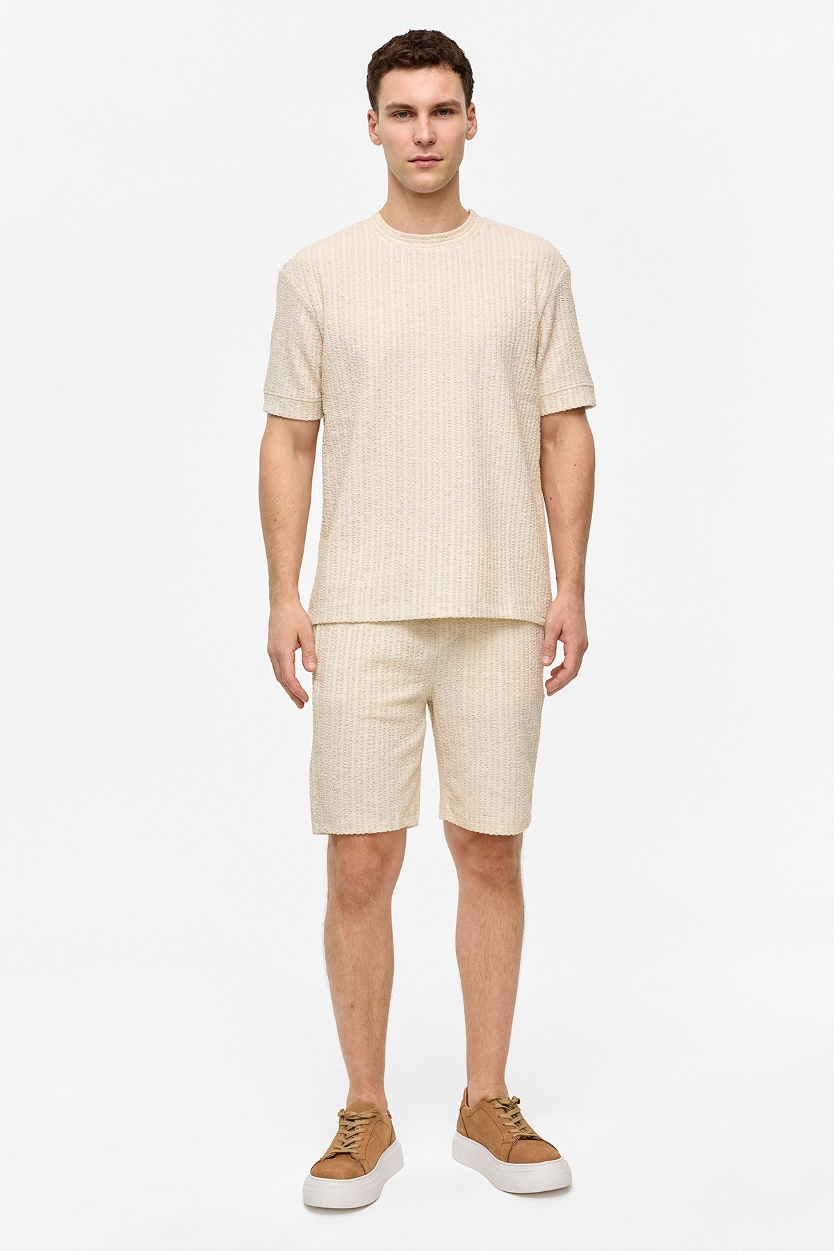 BİSİKLET YAKA JAKARLI RELAXED TSHIRT