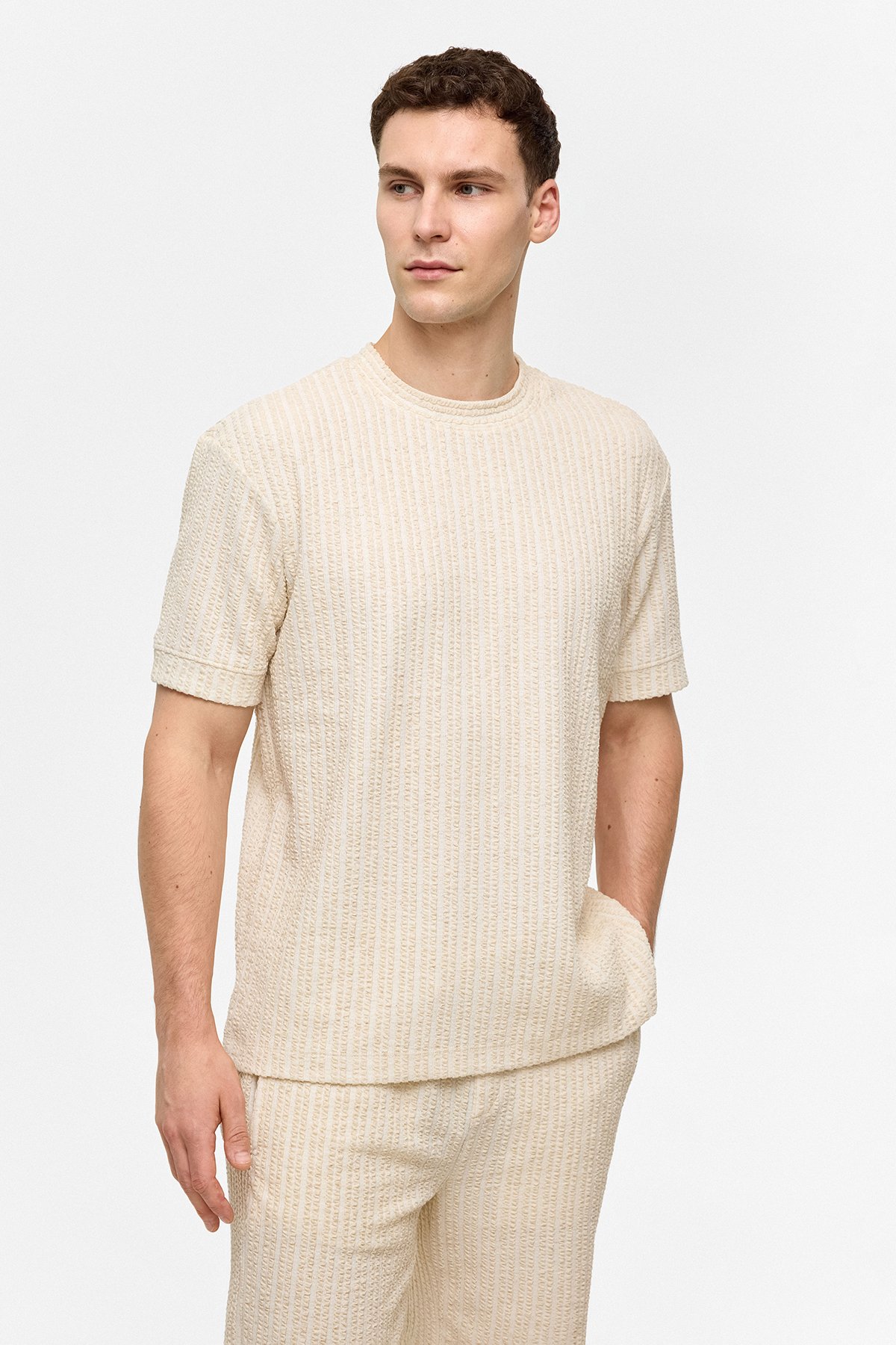 BİSİKLET YAKA JAKARLI RELAXED TSHIRT