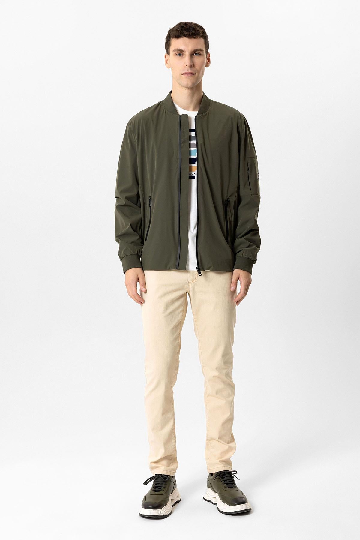 BOMBER JACKET