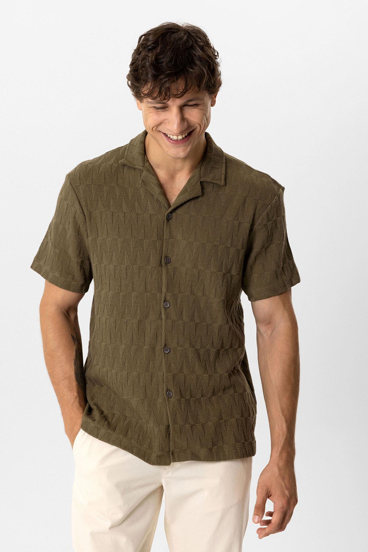 KÜBA YAKA ÖRME GÖMLEK