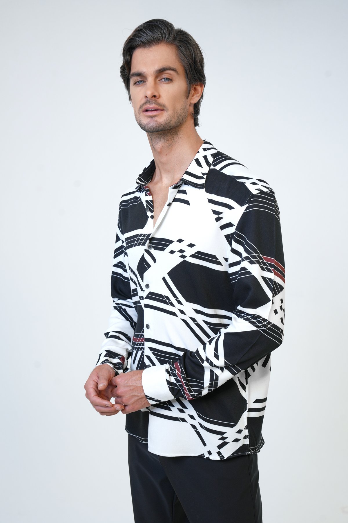 NORMAL YAKA VISKON KUMAŞ ÖZELLİKLİ BASKI DESENLİ LOOSE FIT GÖMLEK