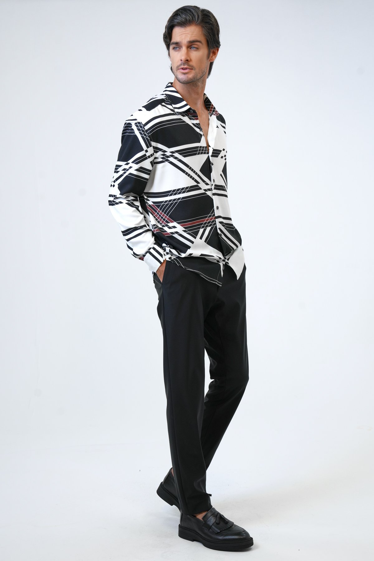 NORMAL YAKA VISKON KUMAŞ ÖZELLİKLİ BASKI DESENLİ LOOSE FIT GÖMLEK
