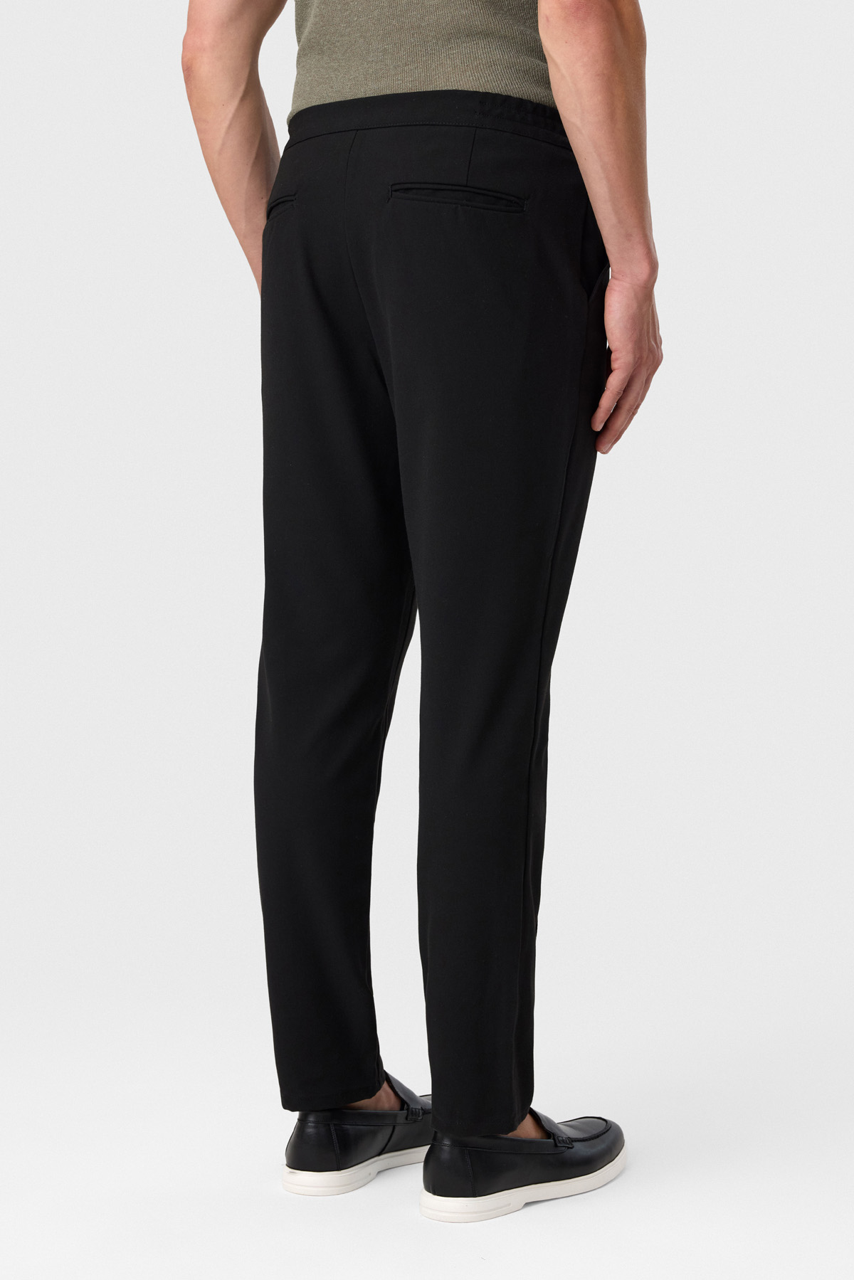 Pileli Nervürlü Siyah Jogger Pantolon