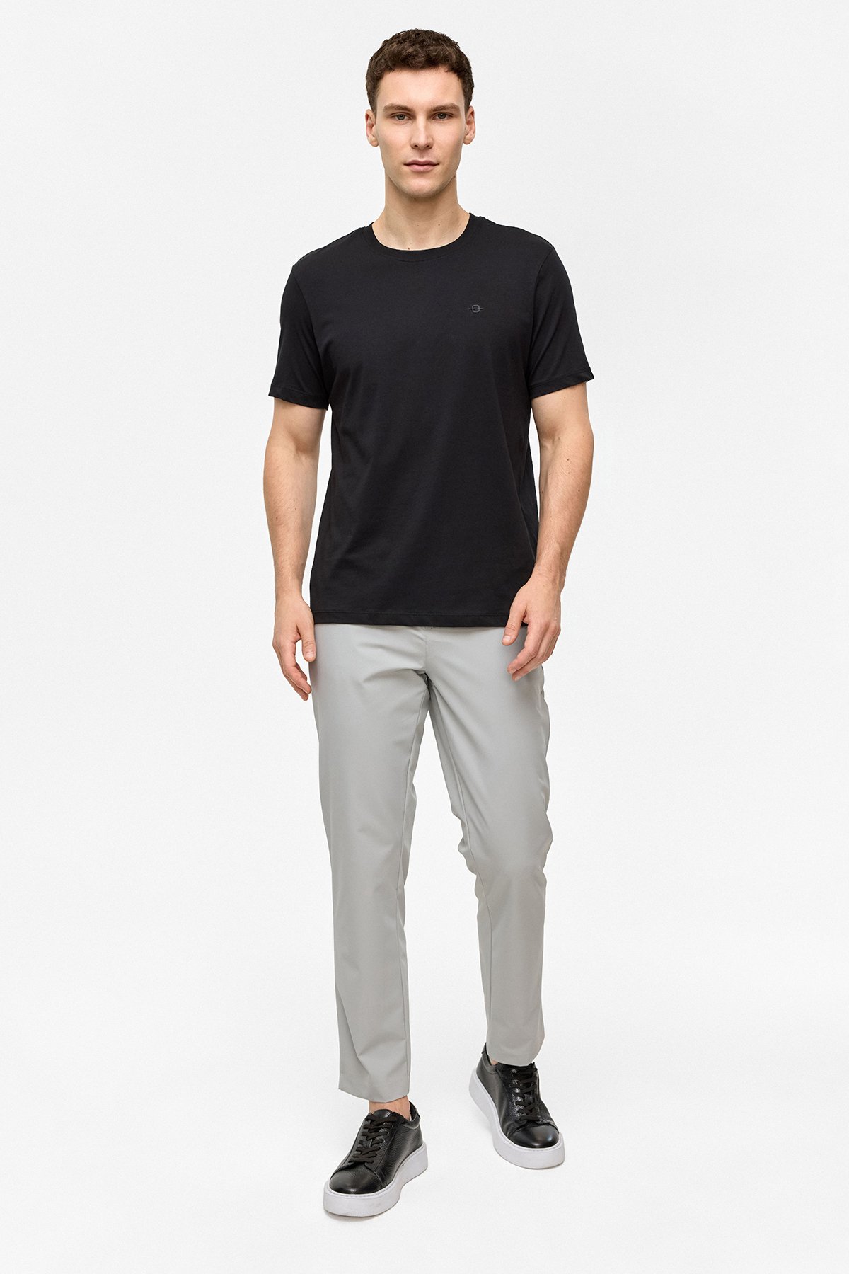REGULAR FIT BASIC TSHIRT
