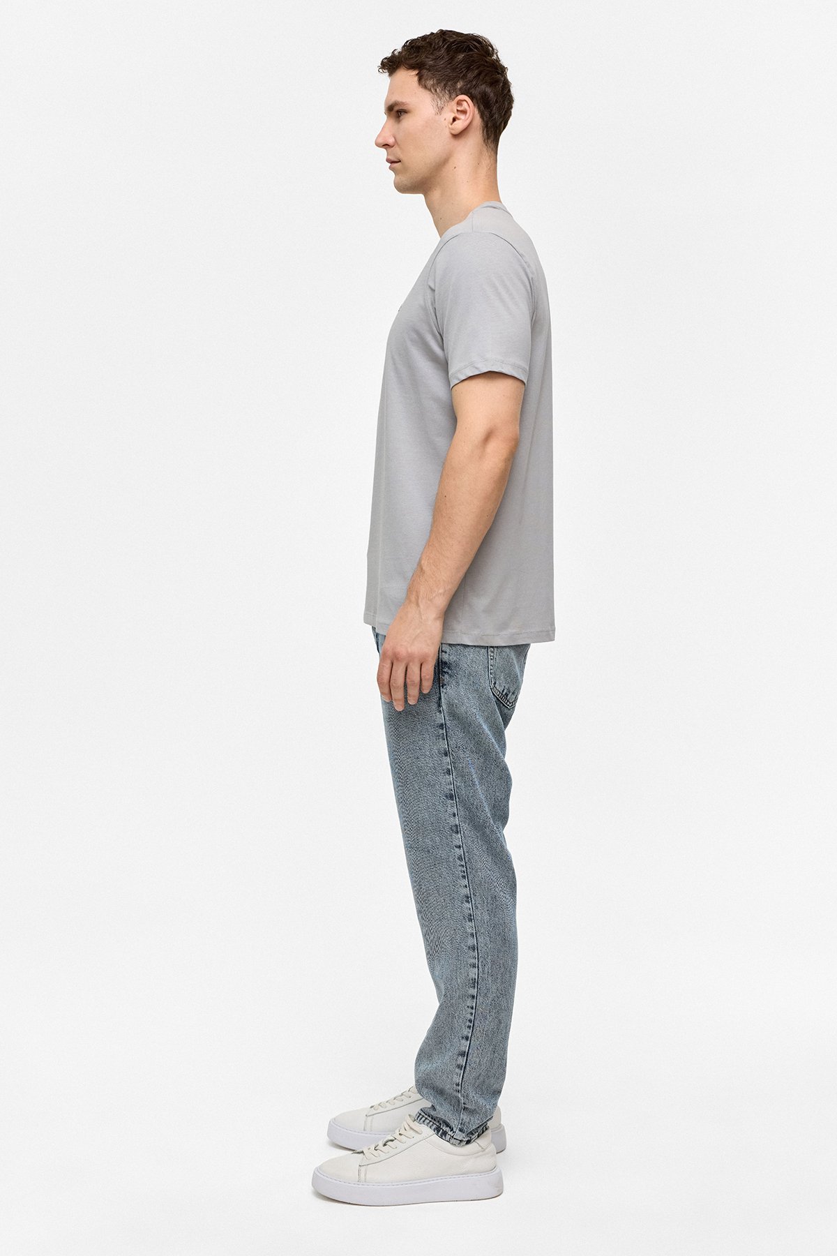 REGULAR FIT BASIC TSHIRT