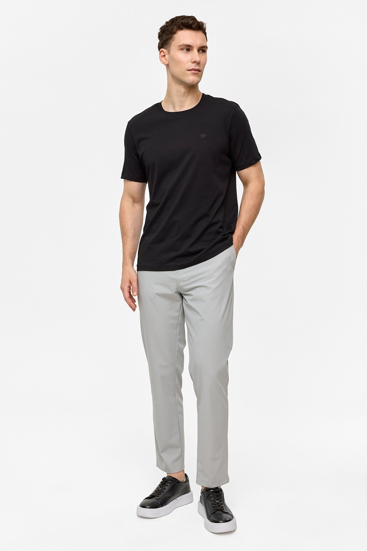 REGULAR FIT BASIC TSHIRT