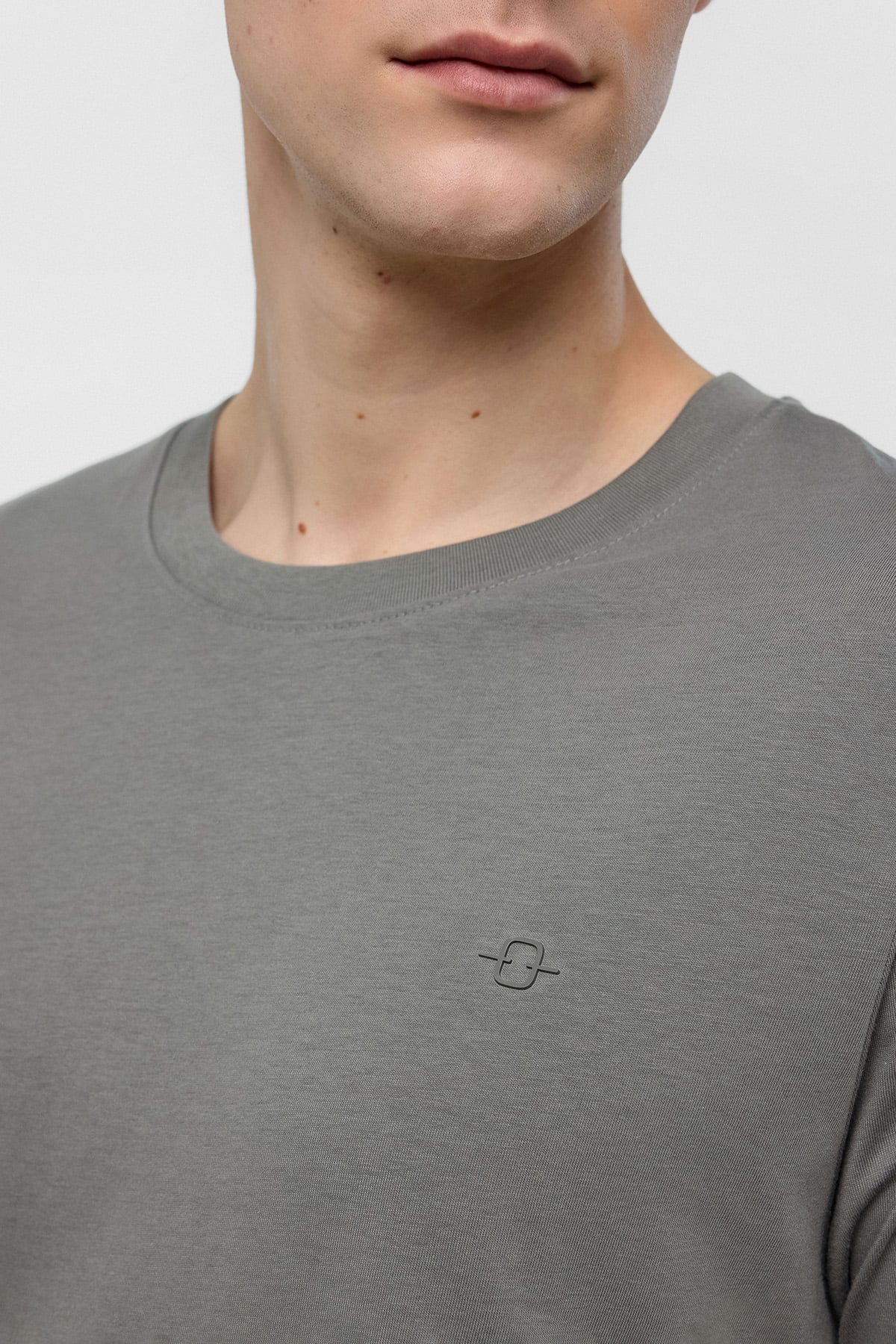 REGULAR FIT BİSİKLET YAKA BASİC TSHIRT