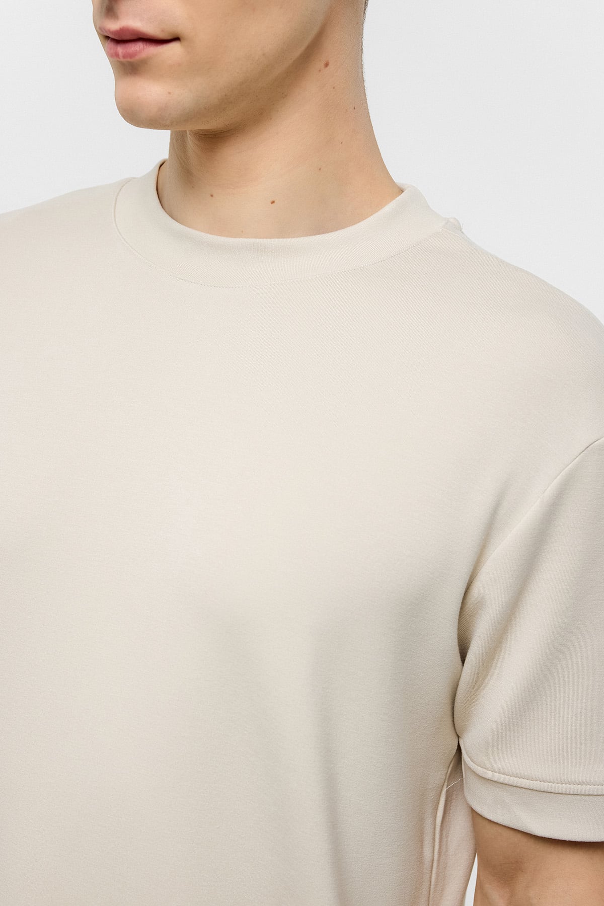 REGULAR FIT BİSİKLET YAKA BASIC TSHIRT