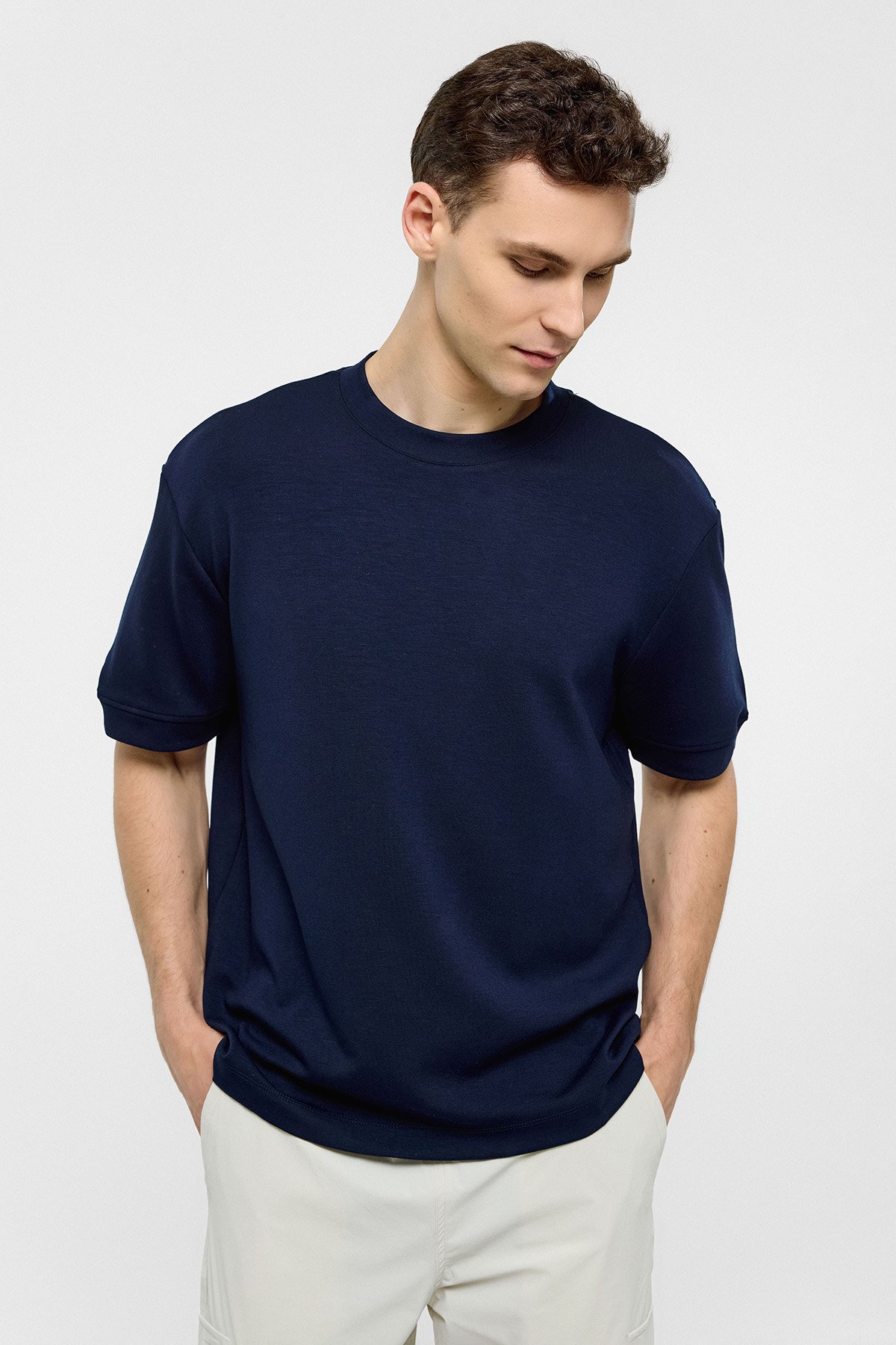 REGULAR FIT BİSİKLET YAKA BASIC TSHIRT