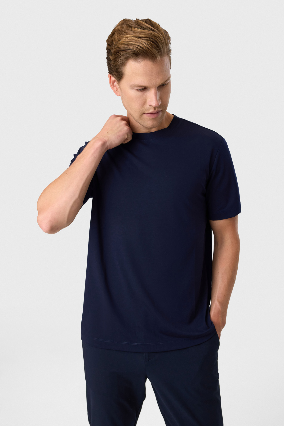 REGULAR FIT BİSİKLET YAKA TSHIRT