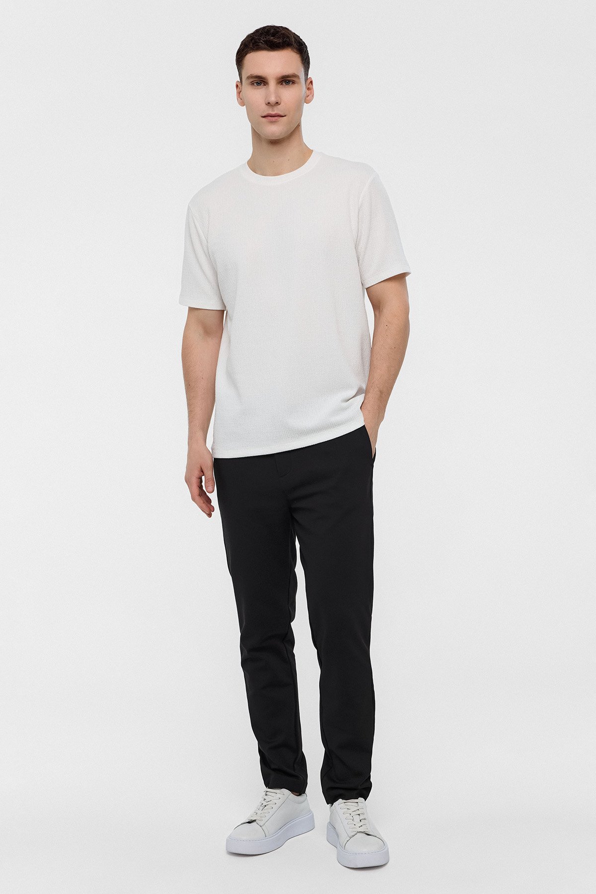 REGULAR FIT BİSİKLET YAKA TSHIRT