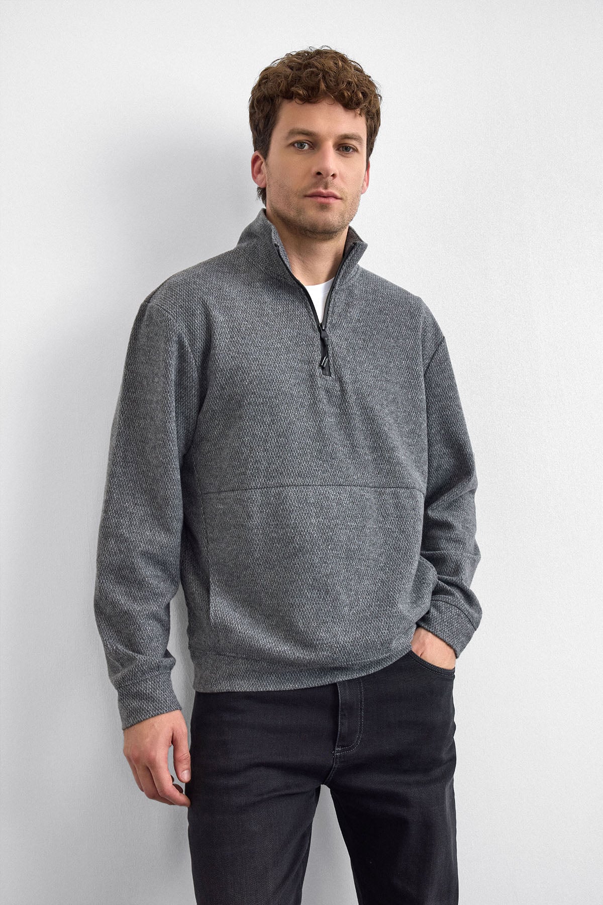 REGULAR FIT DİK YAKA SWEAT