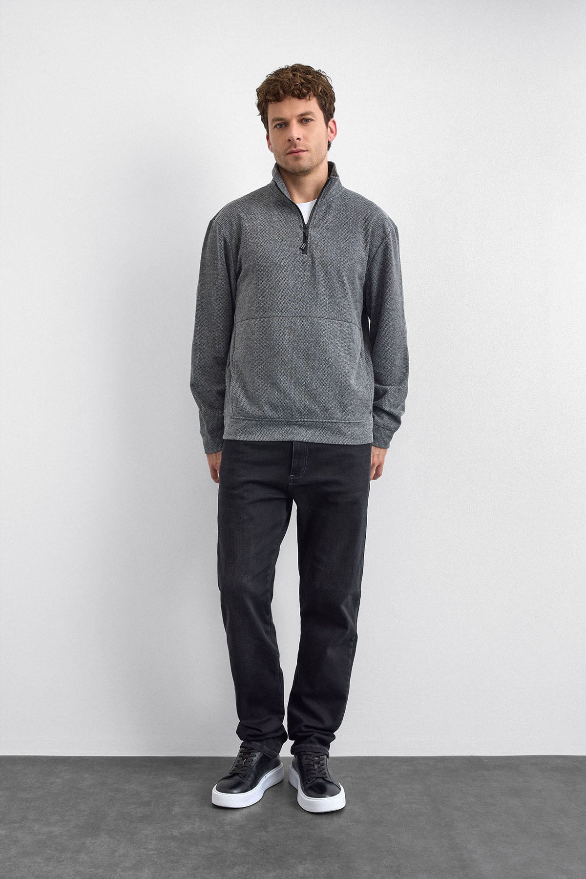 REGULAR FIT DİK YAKA SWEAT