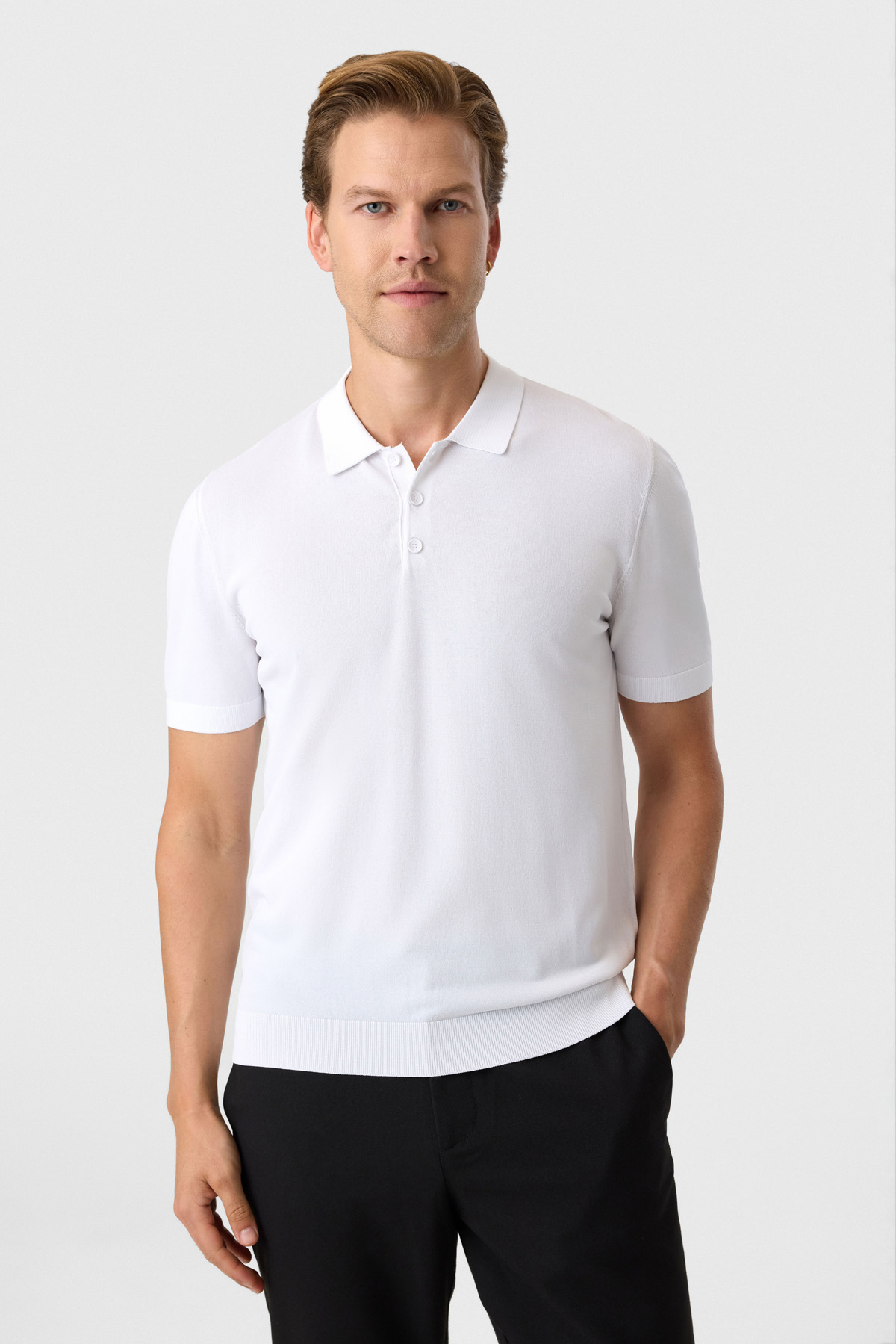 Regular Fit Düğmeli Beyaz Polo Yaka Tişört