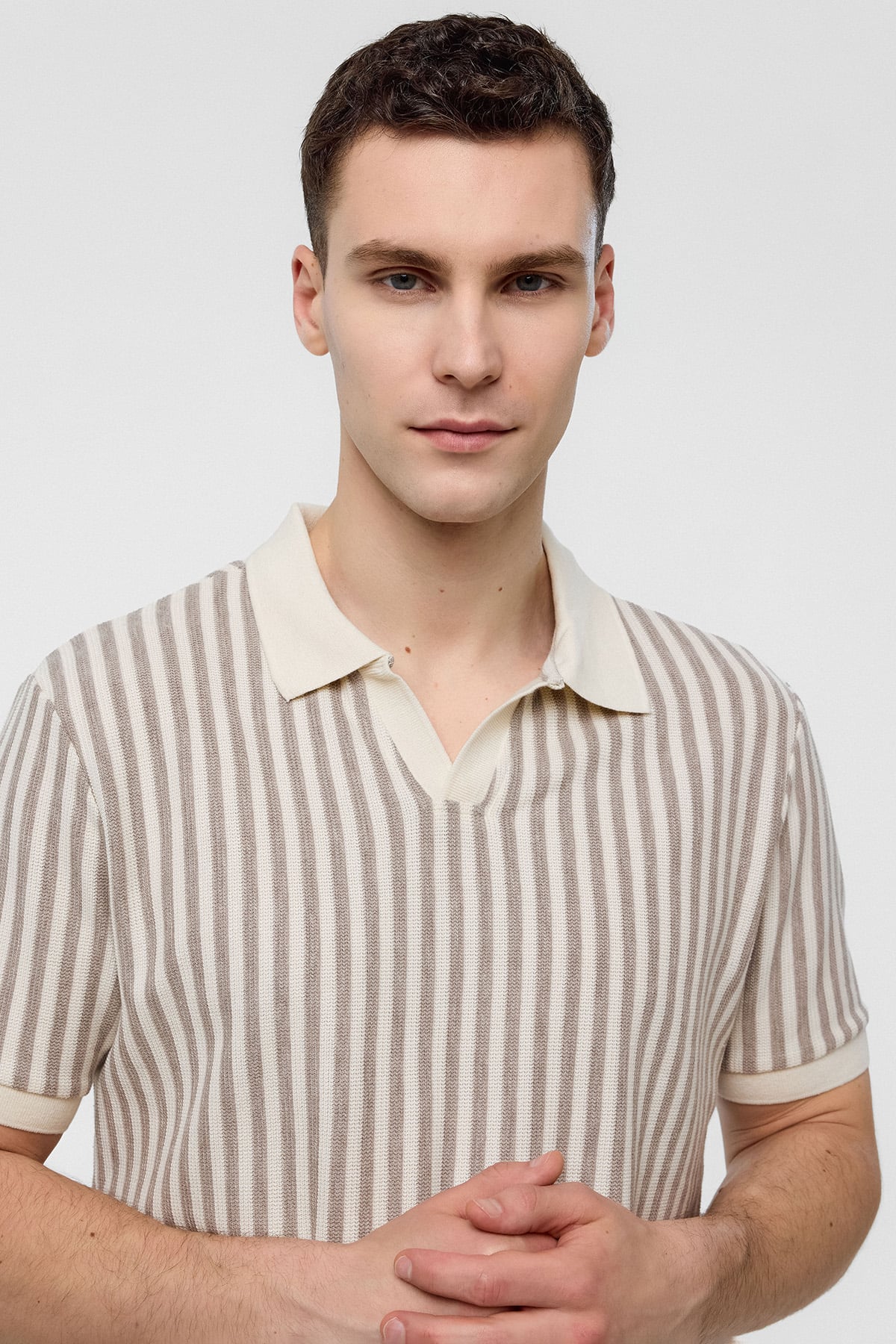 REGULAR FIT DÜĞMESİZ POLO YAKA TSHIRT