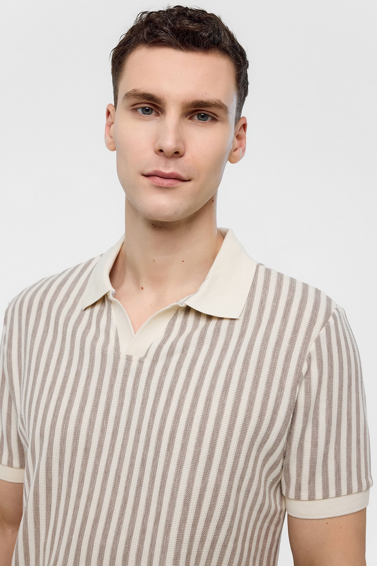 REGULAR FIT DÜĞMESİZ POLO YAKA TSHIRT