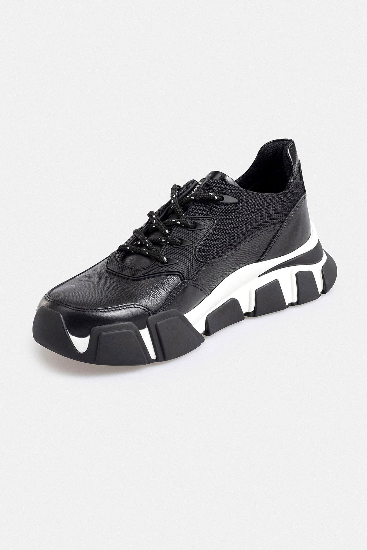 Siyah Deri Sneaker Ayakkabı