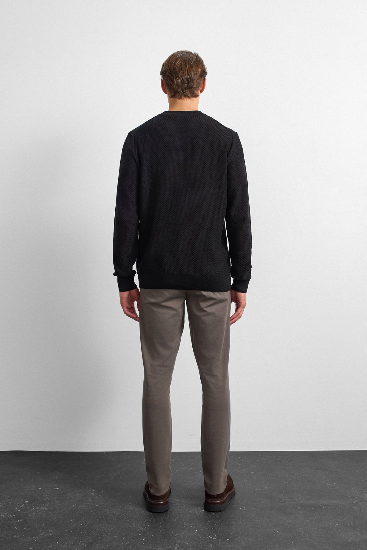 Siyah Regular Fit Bisiklet Yaka Triko Kazak
