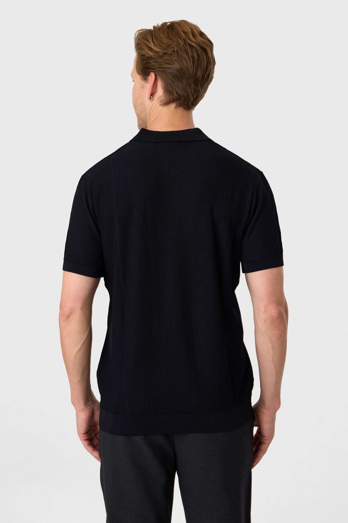 Siyah Regular Fit Fermuarlı Triko Tişört