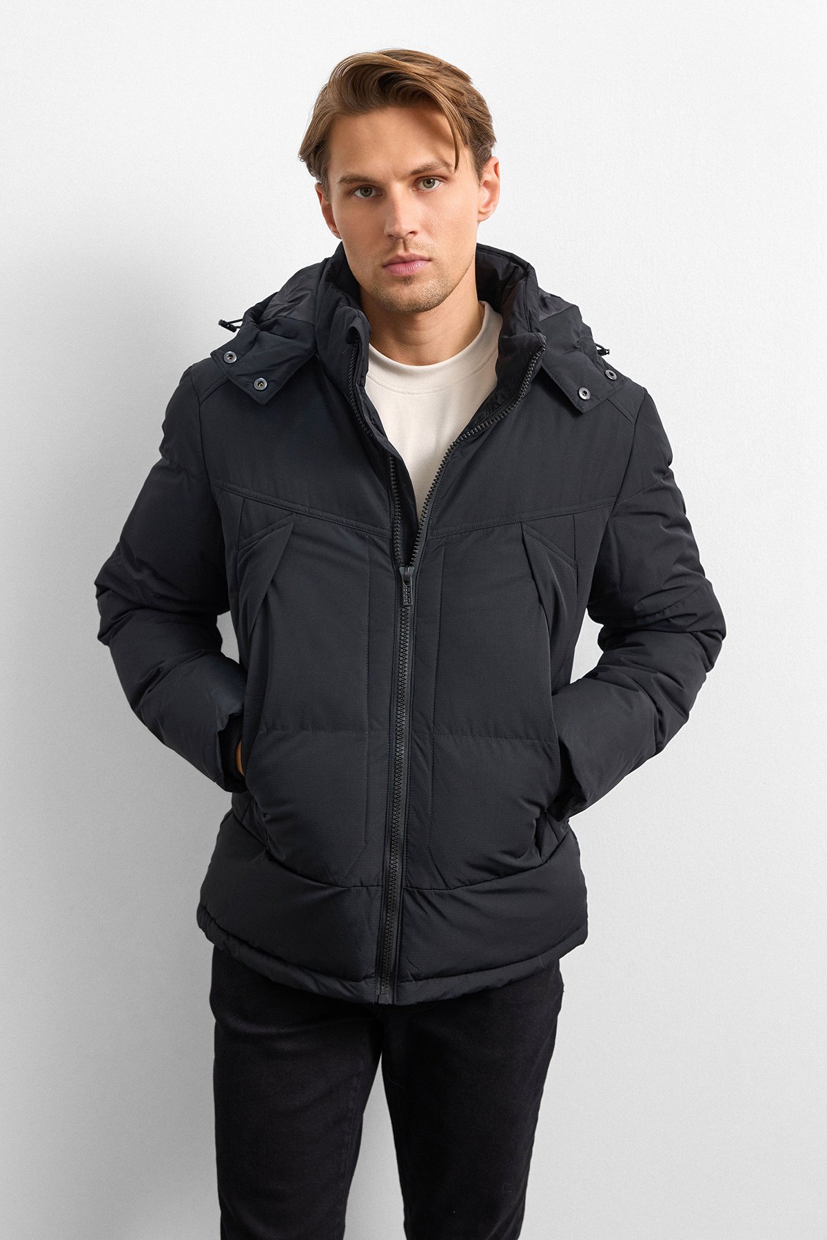 Siyah Relaxed Fit Puffer Mont