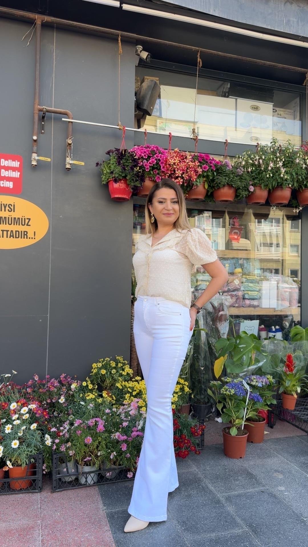 BEYAZ İSPANYOL PAÇA YÜKSEK BEL KOT PANTOLON