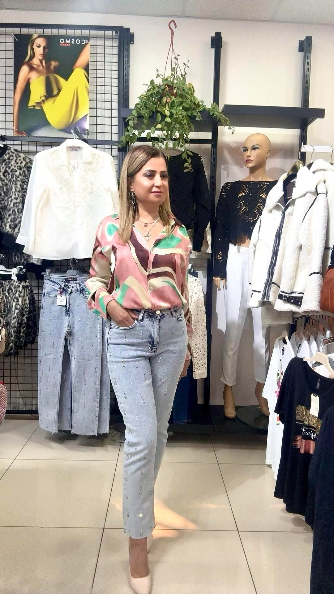 KADIN BUZ MAVİ TAŞLI MOM JEANS