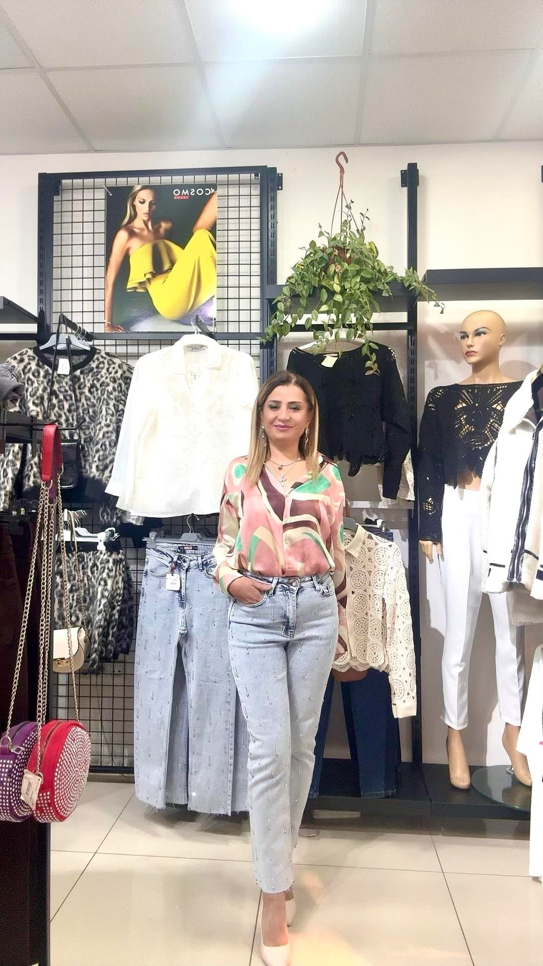 KADIN BUZ MAVİ TAŞLI MOM JEANS