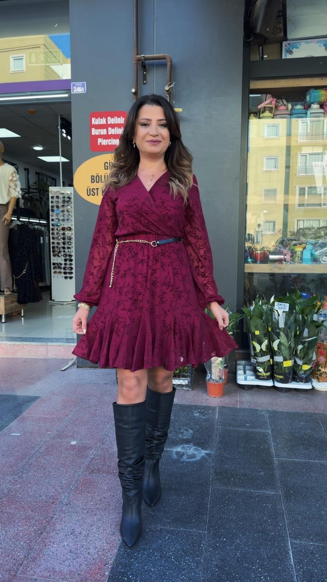 KRUVAZE YAKA KISA BORDO ELBİSE