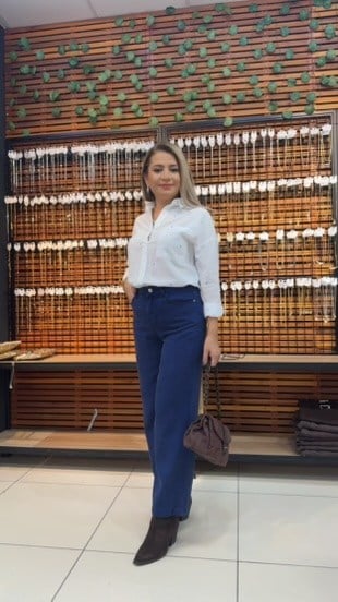 MAVİ KALPLİ BEYAZ GÖMLEK