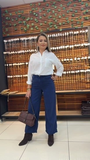 MAVİ KALPLİ BEYAZ GÖMLEK