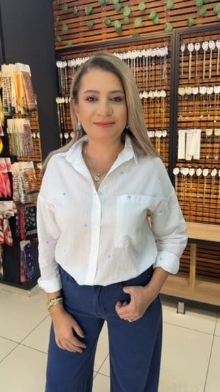 MAVİ KALPLİ BEYAZ GÖMLEK