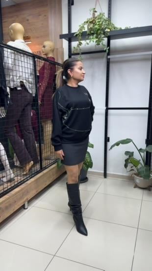MODAL TAŞLI SİYAH SWEAT