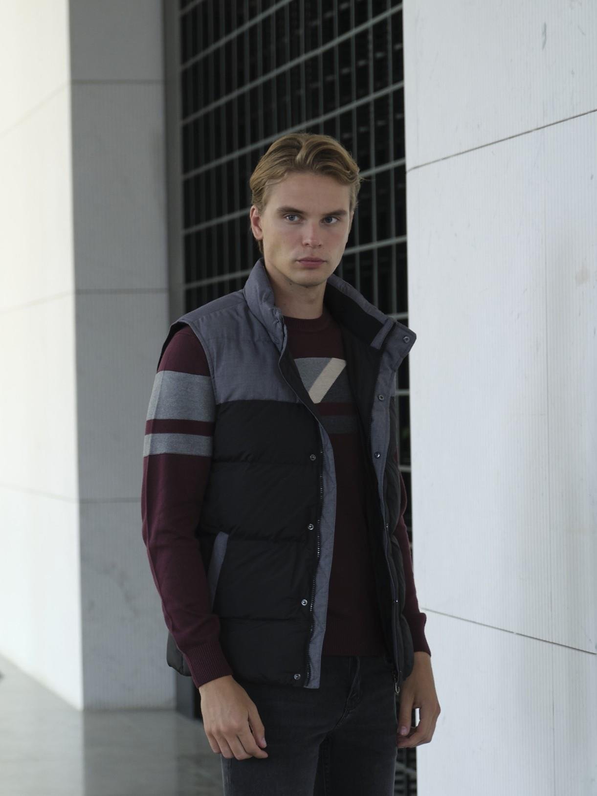 Erkek Slim Fit Siyah Rüzgar ve Su İtici Termo İç Astarlı Nefes Alabilen Yelek NCS JEANS 4516