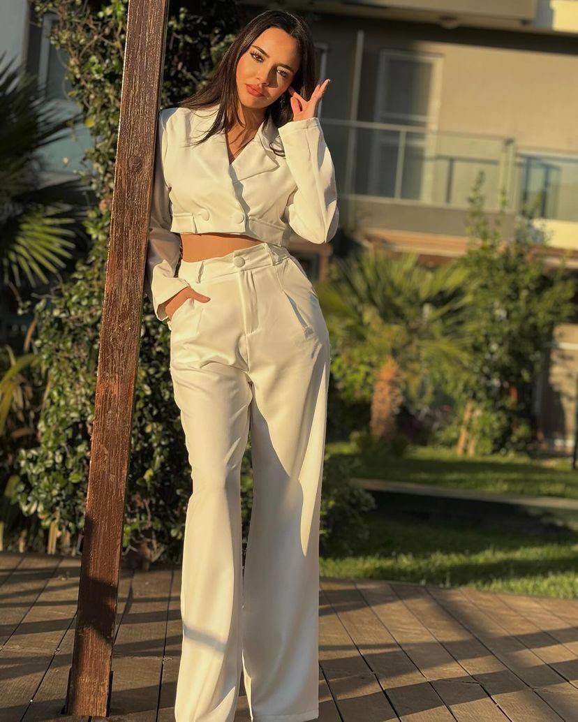 Beyaz ithal kumaş klasik crop ceket pantolon ikili takım