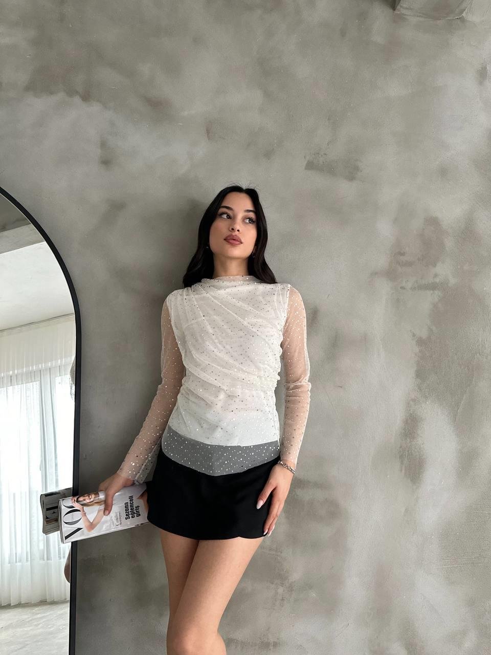 Beyaz payetli astarlı tül bluz