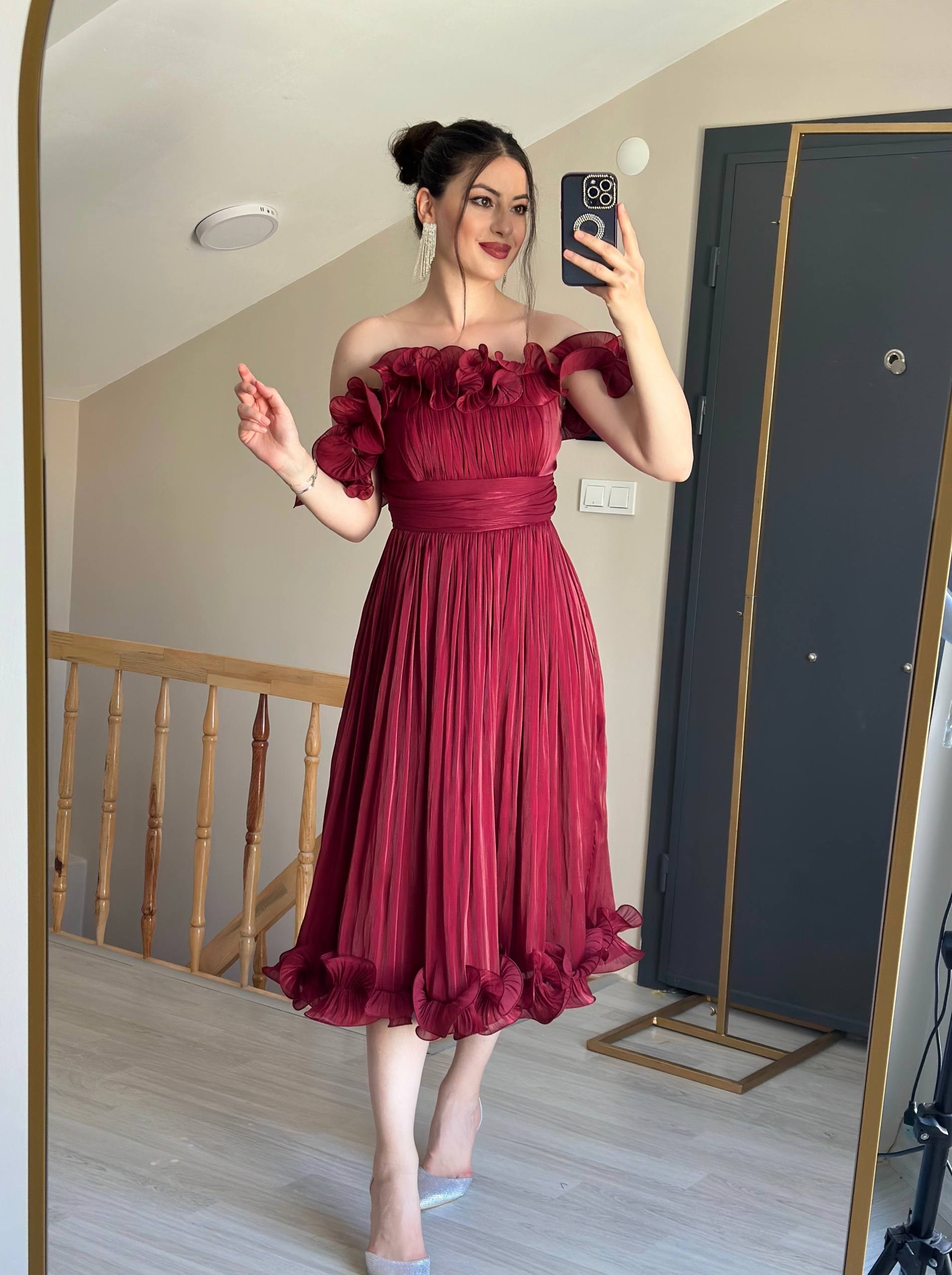 Çiçek detaylı şifon midi boy bordo abiye