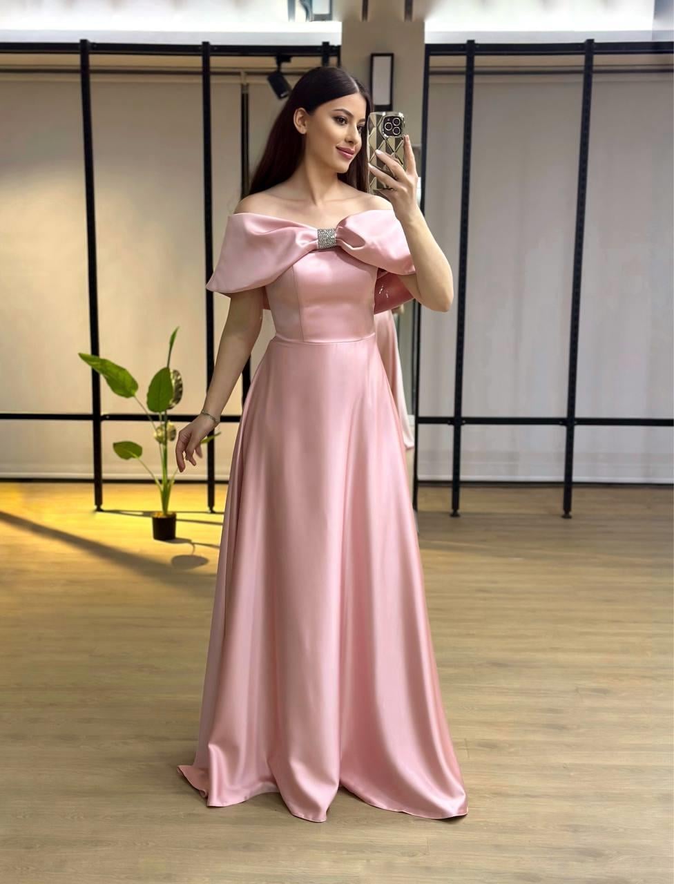 Fiyonk detaylı uzun kloş pudra pembe abiye 