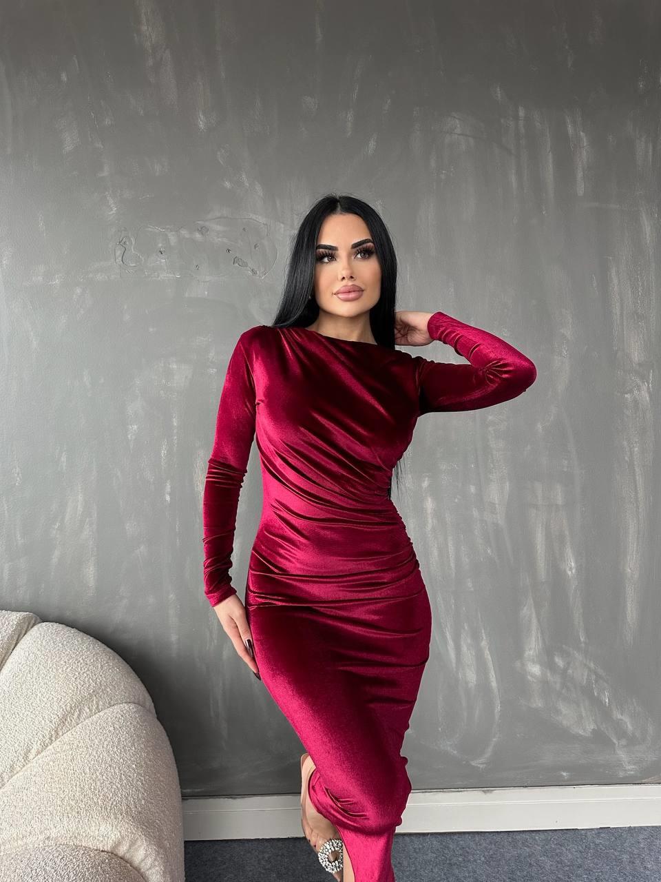 Kırmızı kadife büzgülü maxi boy elbise