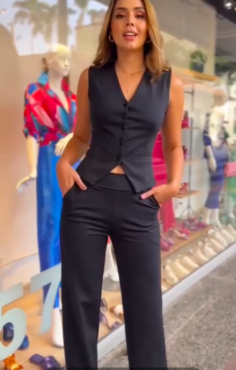 Siyah yelek pantolon ikili takım