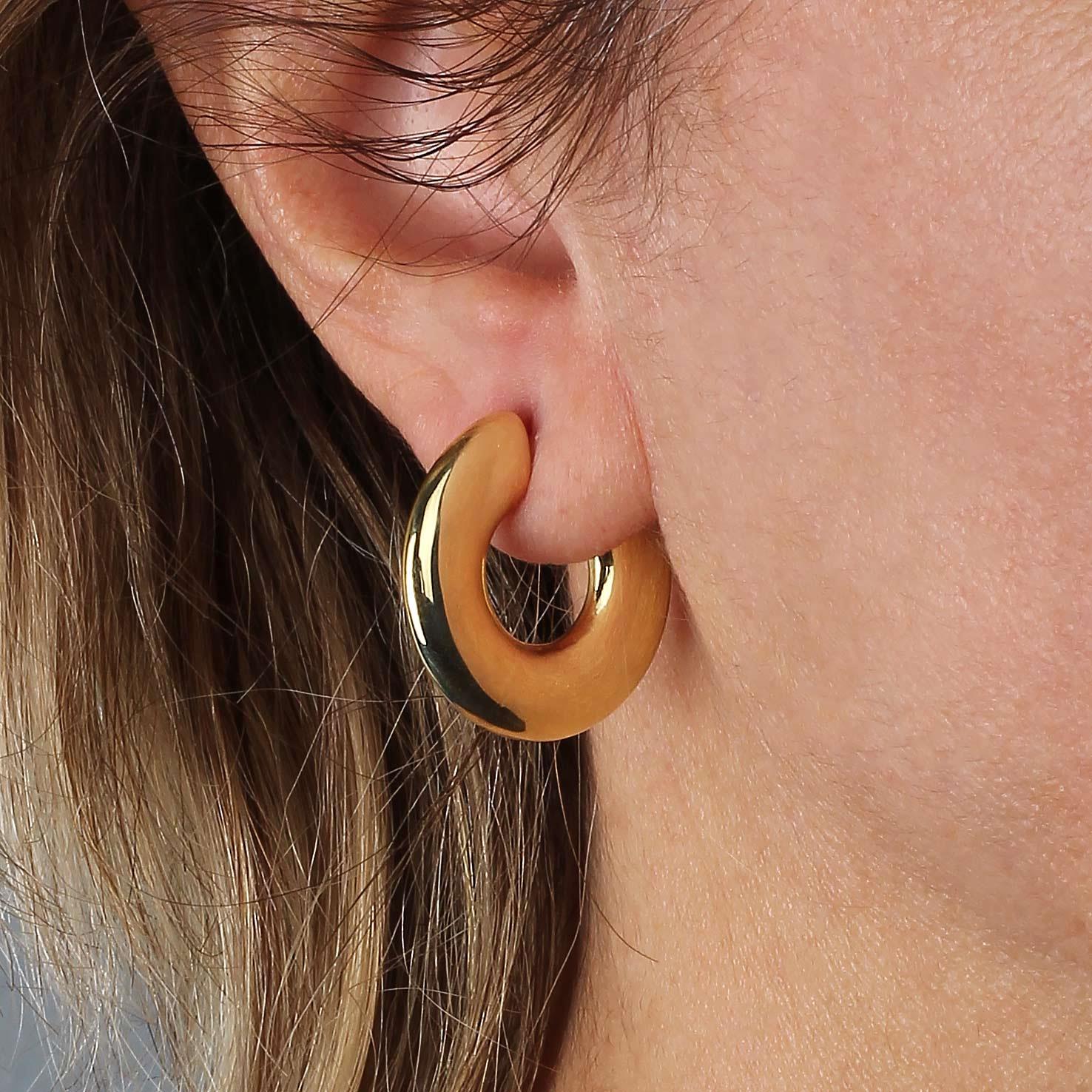 Dolgulu Puff C Küpe