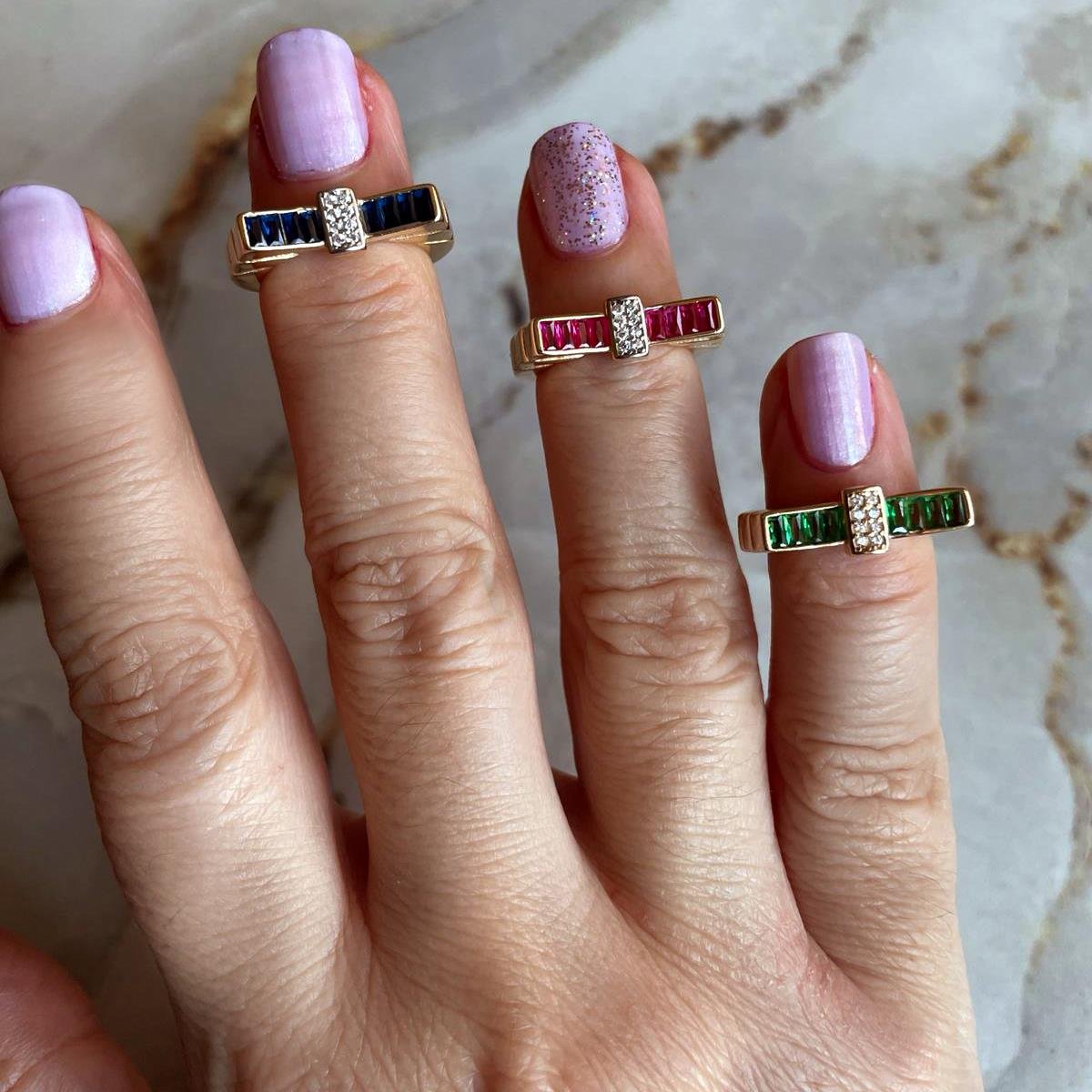 Fuşya Taşlı Köşeli Yüzük