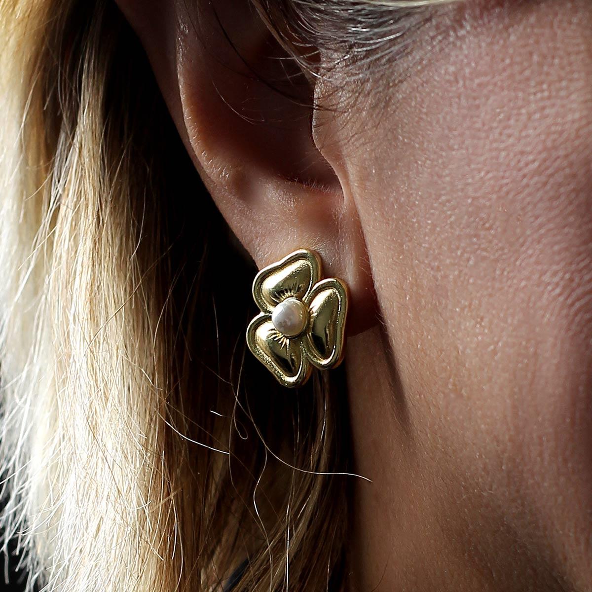 İnci Taşlı Çiçek Küpe