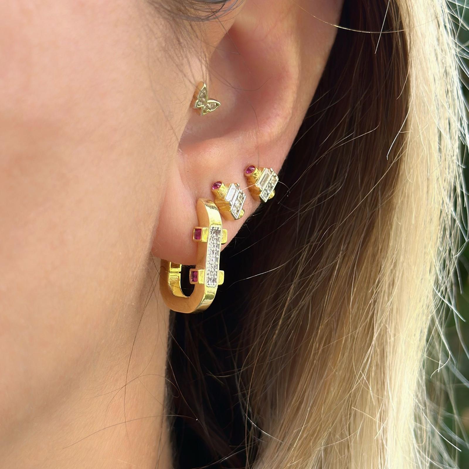 Maya Mini Çivili Küpe