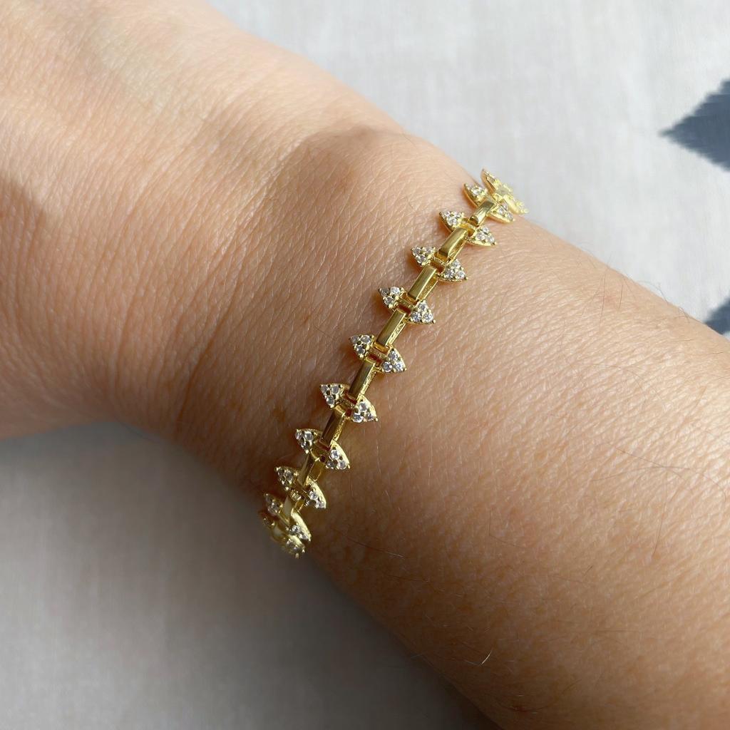 Taşlı Çivili Bileklik