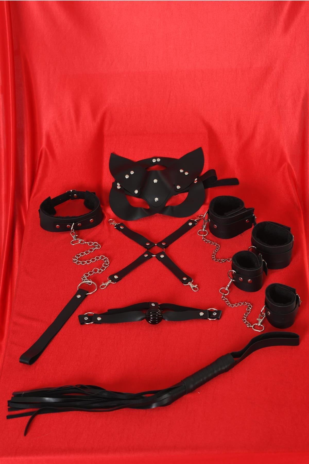Aria's Closet 7 li Harness Fantezi Kelepçe Kırbaç Tasma Aksesuar Seti