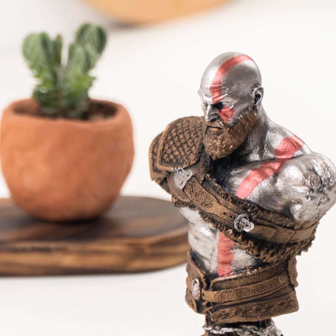 Dekoratif Kratos Büst